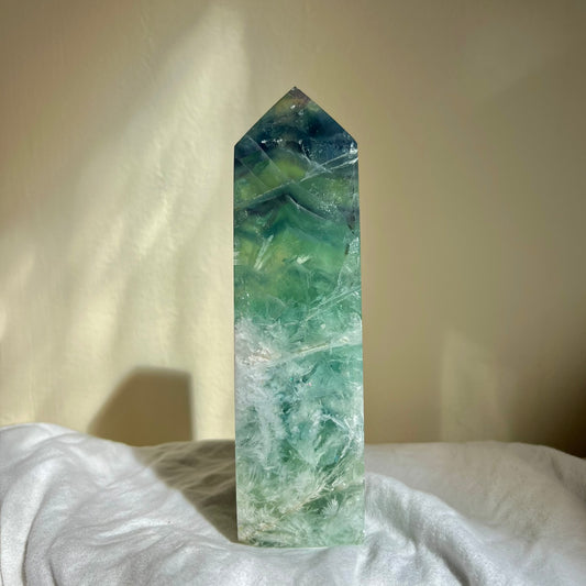 Snowflake Fluorite Tower 13.5cm